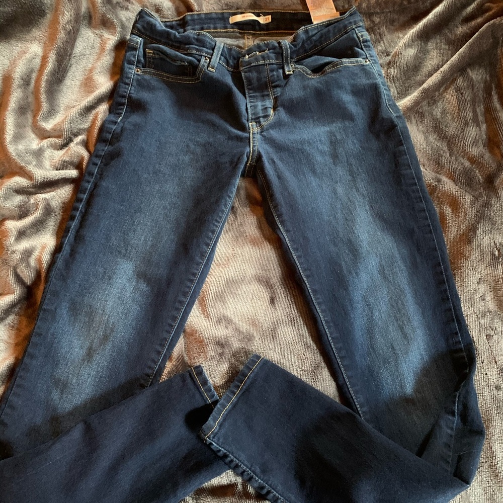 Levi’s mid rise skinny